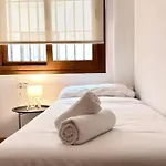 Amplio Piso Centrico Con Piscina En 아파트